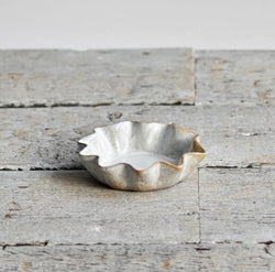 Sculpted dish
