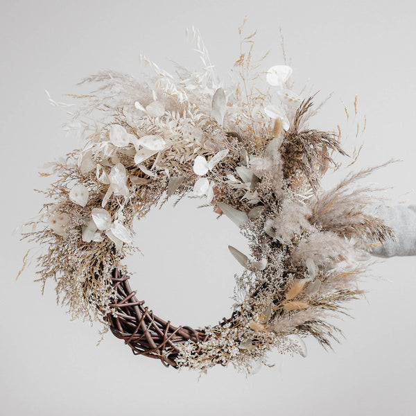 Dried Flower Festive Wreath Making Workshop at Stòr Lifestyle