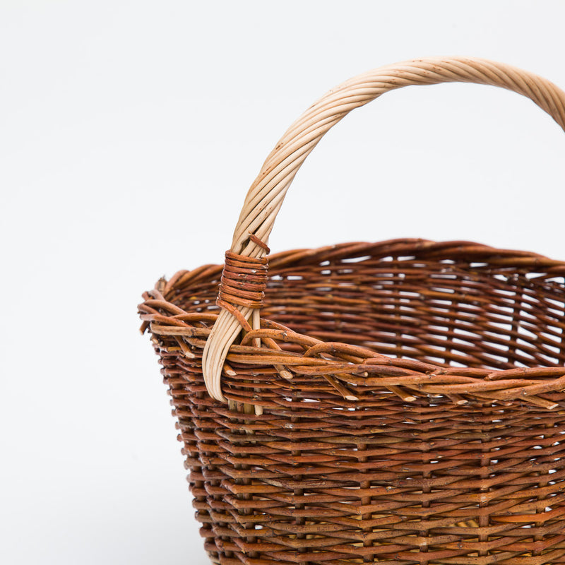 The Little Red Willow Cuddy Basket