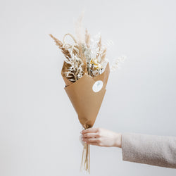 Natural floristry design dried flower posies and bouquets Edinburgh