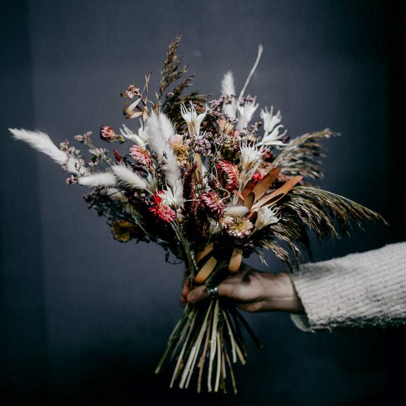 Luxury dried flower bouquets, bohemian bridal floristry, natural fresh and dried flowers, bespoke posies, bouquets and arrangements and wedding flowers